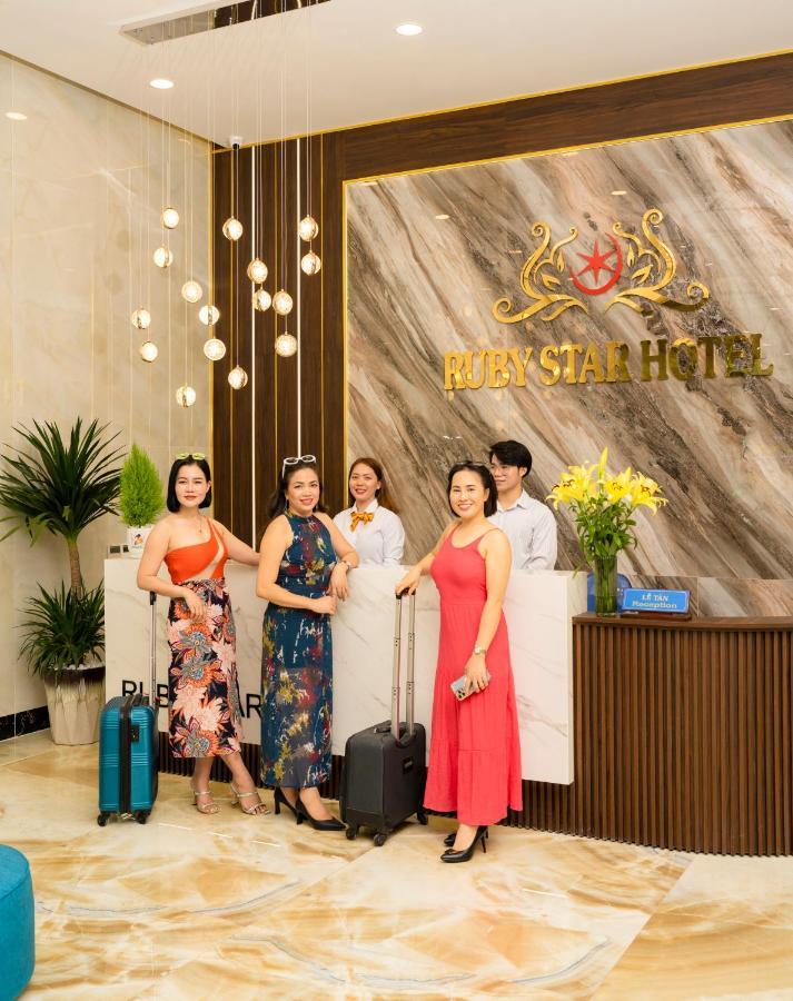 Hotel Ruby Star Da Nang Esterno foto