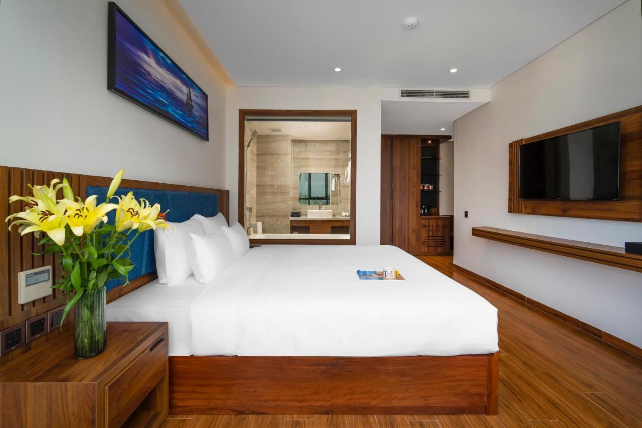 Hotel Ruby Star Da Nang Esterno foto