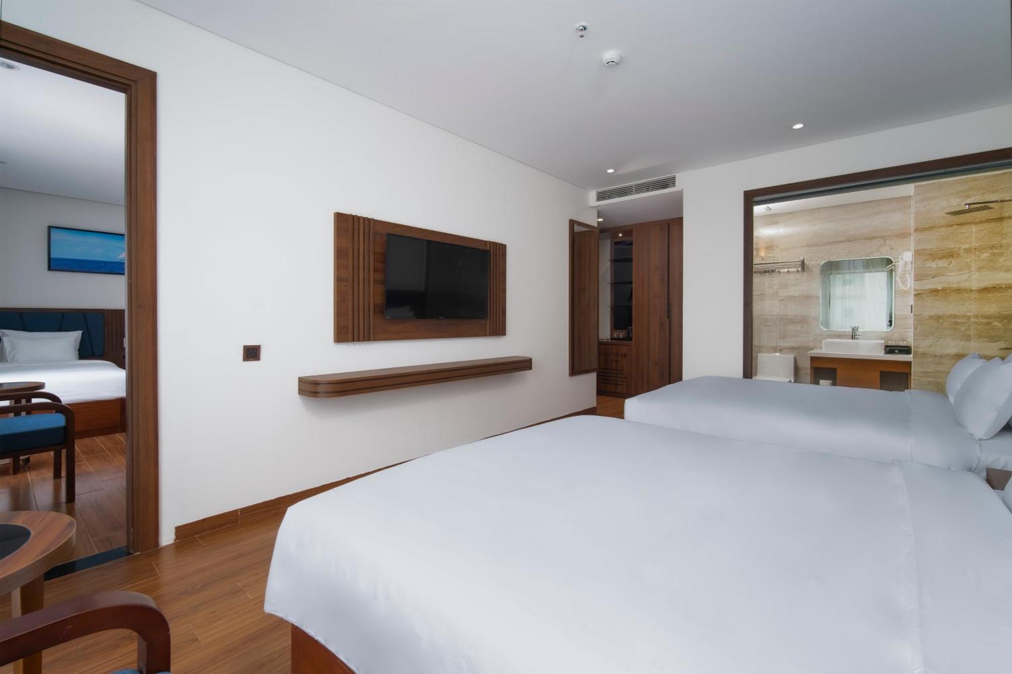 Hotel Ruby Star Da Nang Esterno foto