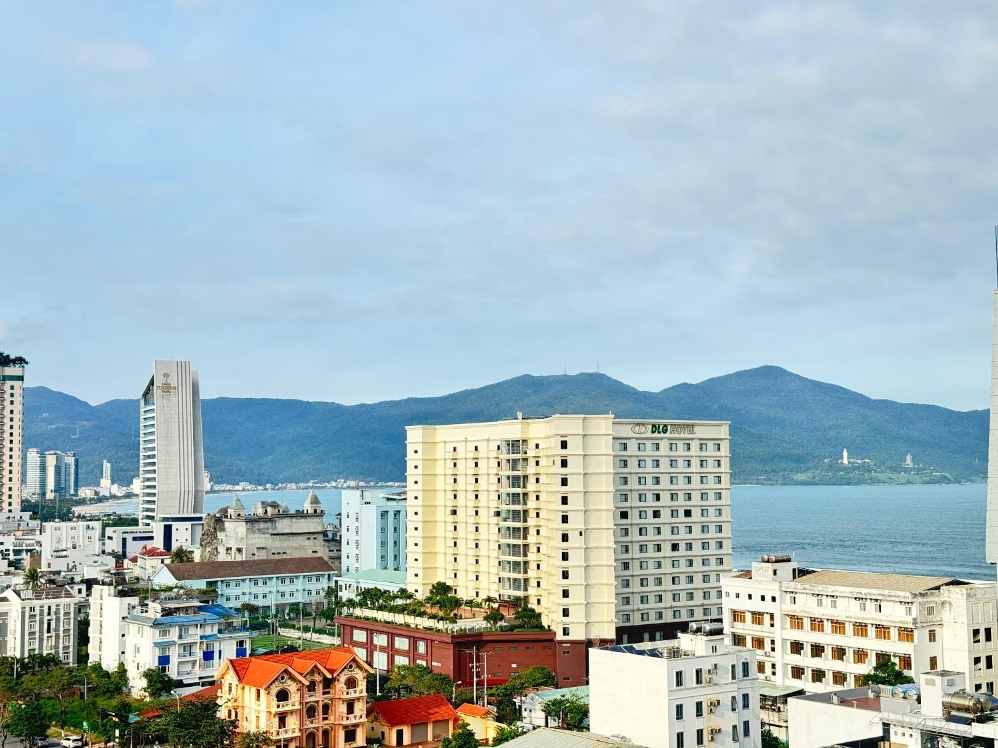 Hotel Ruby Star Da Nang Esterno foto