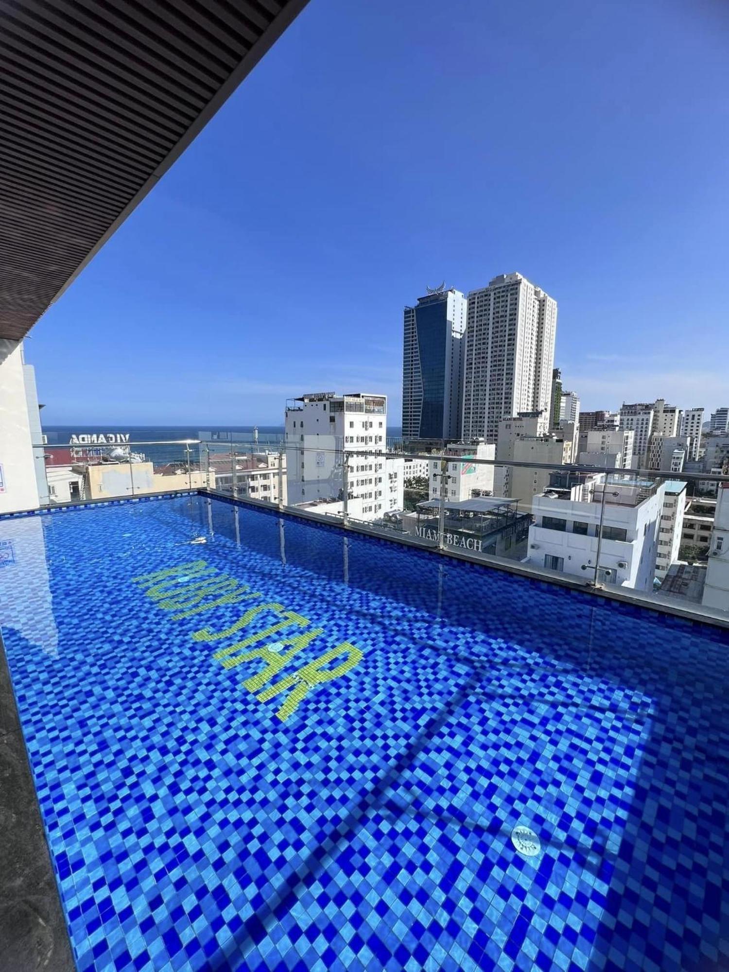 Hotel Ruby Star Da Nang Esterno foto