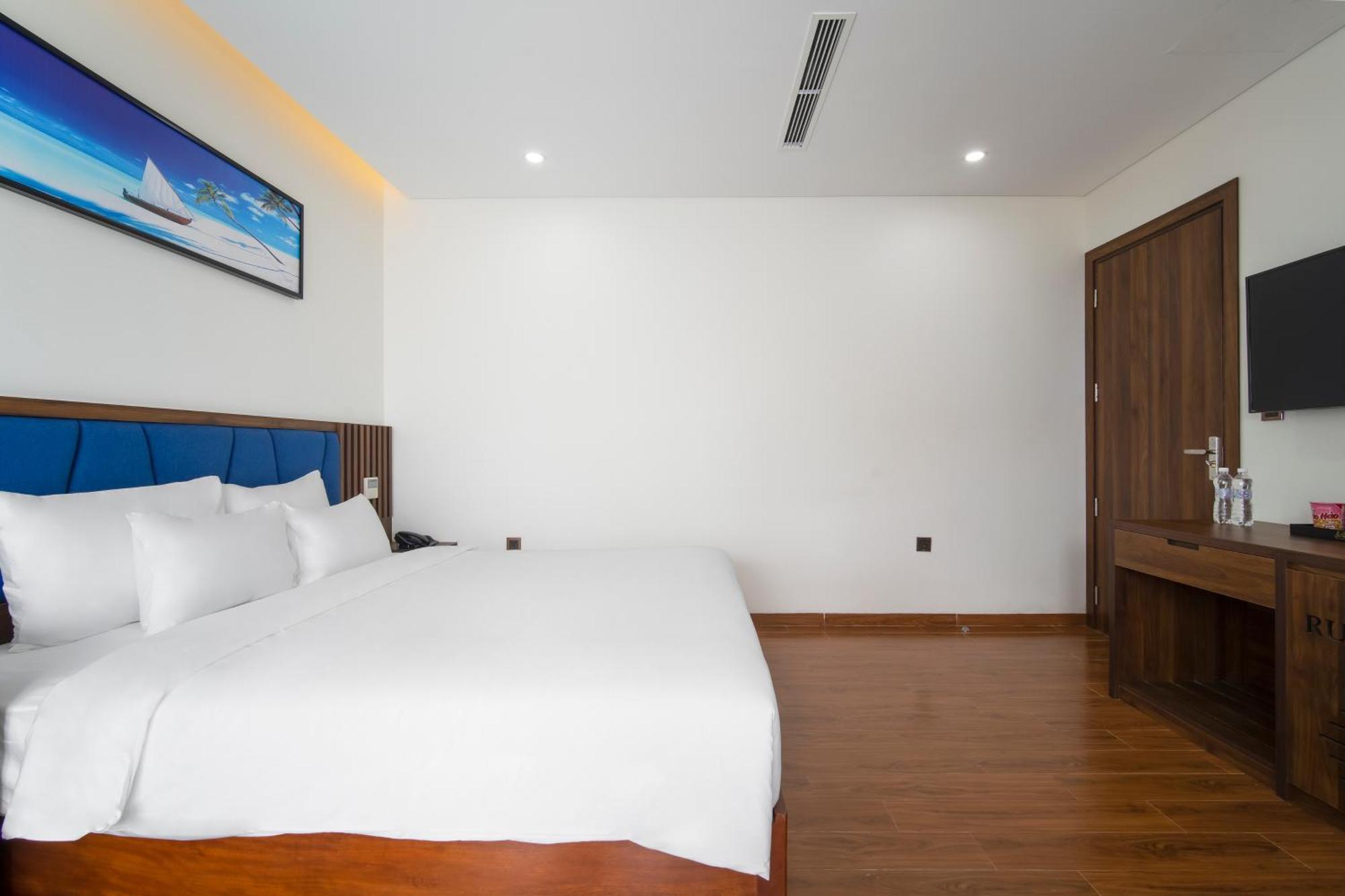 Hotel Ruby Star Da Nang Esterno foto