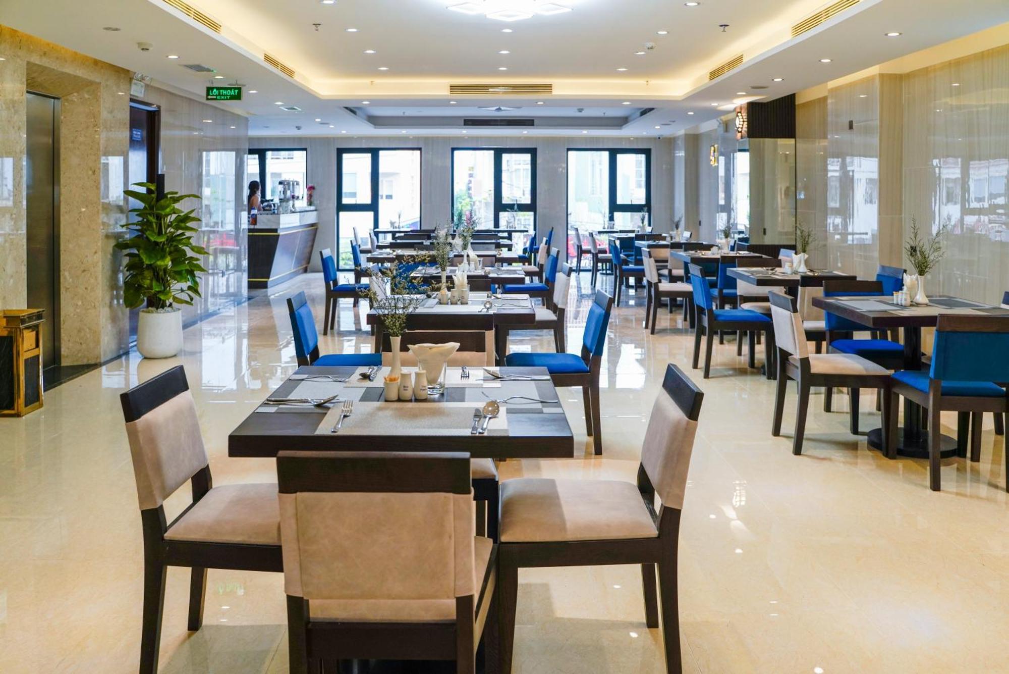 Hotel Ruby Star Da Nang Esterno foto